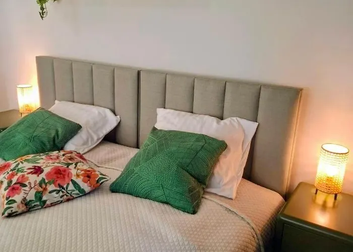 Apple Homestay Warsaw